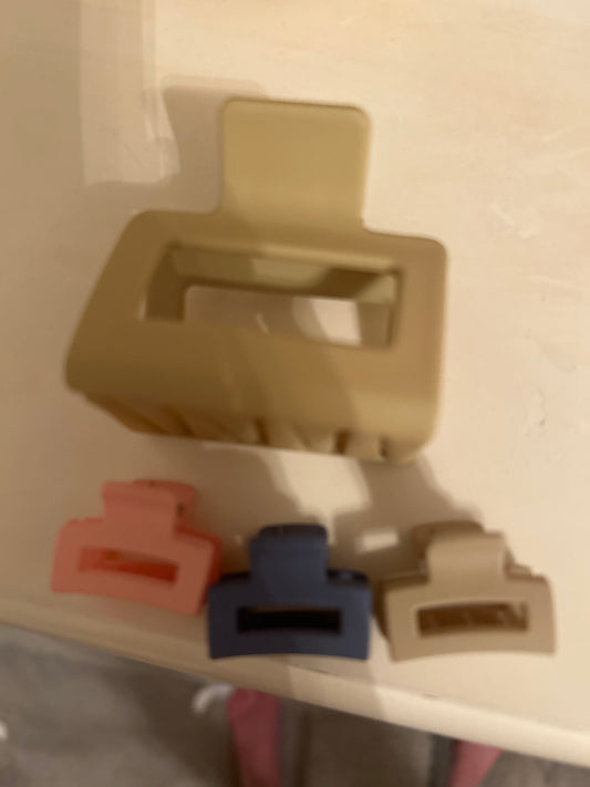 Tan claw clip and mini set
